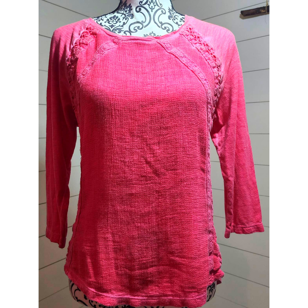 Chico's Distressed Pink/Coral w Lace top size 0